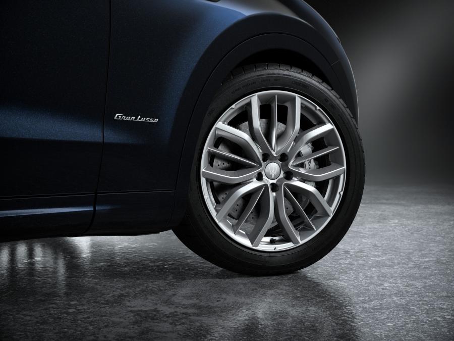 Детали экстерьера Maserati Levante GranLusso Edizione Nobile 2018 года  (NA) (фото 4 из 4)
